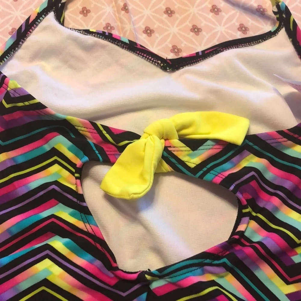 Xhilaration one piece swimsuit size 6-6X GUC